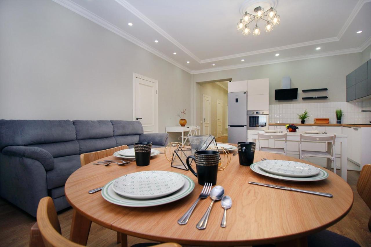 Perfect Spacious Apartment 356 Almatı Dış mekan fotoğraf