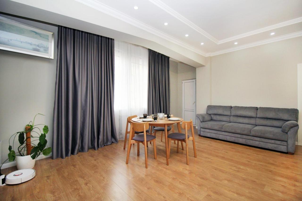 Perfect Spacious Apartment 356 Almatı Dış mekan fotoğraf